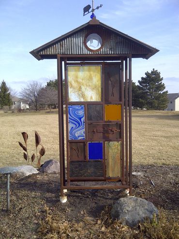 Metal Garden Art, serving Davenport, Eldridge, Clinton, Le Claire, Princeton, Camanche, Maquoketa