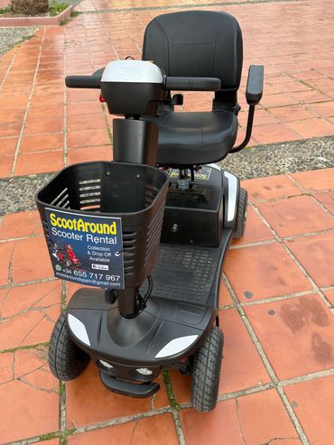 Small mobility scooter