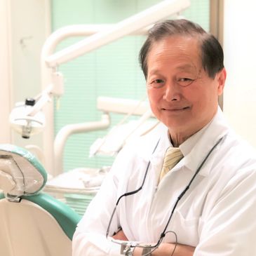 Dr. Long has transformed many straighter, brighter and healthier smiles through cosmetic procedures, including bonded restorations, implants and Invisalign.  Dedicated and experienced dentist in Thornhill.