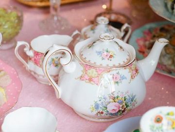 Vintage Teapots set