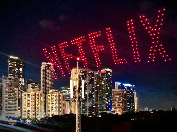6 Underground - Drone Show Movie Launch for Netflix
Manila, Philippines 2019
Ryan Reynolds