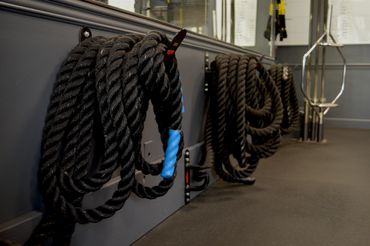 Imagen de cuerdas de pesas.