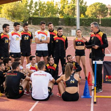Sesión técnica de atletismo. Reunión técnica de Atletas del Club Atletismo HISPANIA