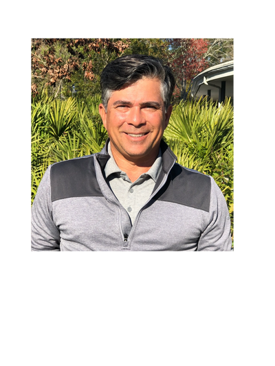 Professional golf instructor with over 30 years of playing and coaching experience