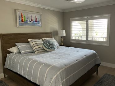 Guest room master bed