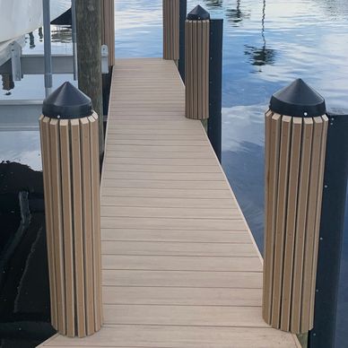 Decorative piling pickets.