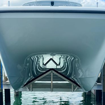 43' Freeman - 40,000lbs Lift