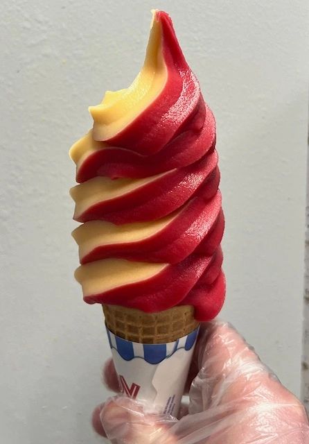 Pineapple & Pomegranate Dole Swirl