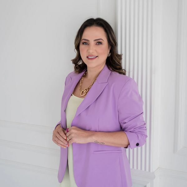 Diretora de Gente e Gestão e ESG