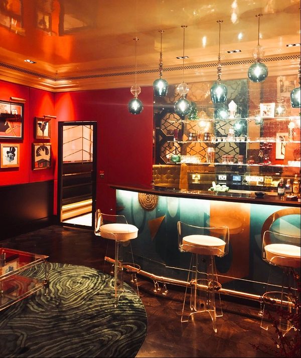 Based Upon
bar 
a confusion of beauty
70's decor
malachite
veedon fleece
red leather 
Adam ellis
Rot