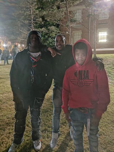 LeBron out with Ashe Core students at UTC- Chattanooga event. Showing them the future!!