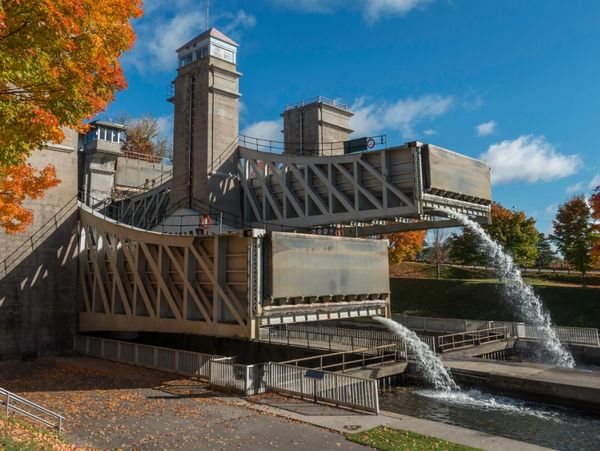 John Fader Photograghy, Peterborough Lift Lock in Autumn