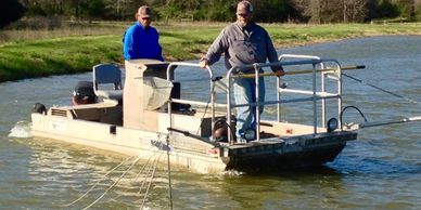 Overton Fisheries performs electrofishing surveys in Texas Lakes & Ponds