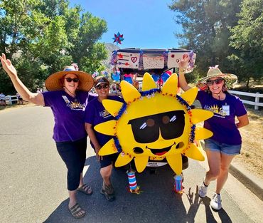 Always Sunny golf cart at the 4th of July parade