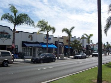 Shops, cafés, restaurants, and boutiques along Orange Avenue in the heart of Coronado.