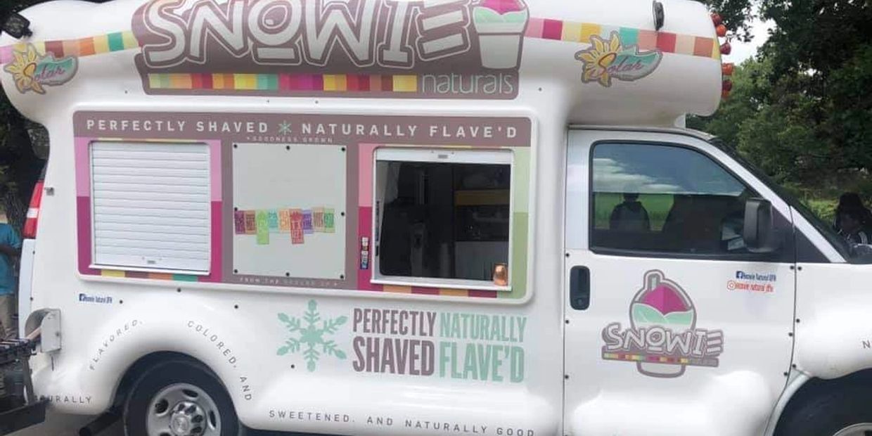 Snowie-mobile Snowie Naturals Food Truck