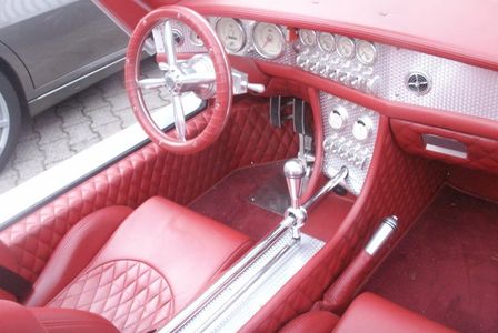 Spyker C8 spyder interior
