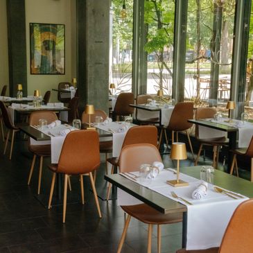 Die Sicht aus dem Restaurant auf den Letzipark, nahe dem Letzigrund Stadion und Komplex 457.