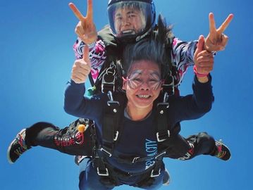 Kristen takes her mom on a tandem skydive at Skydive Panama City.