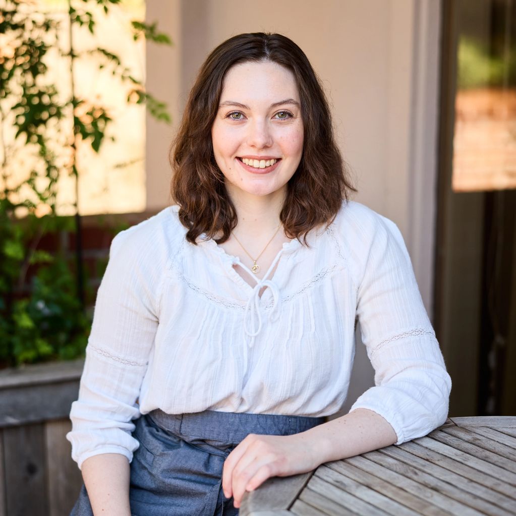Bumblebee Flowers & Tea, Sarah in Production