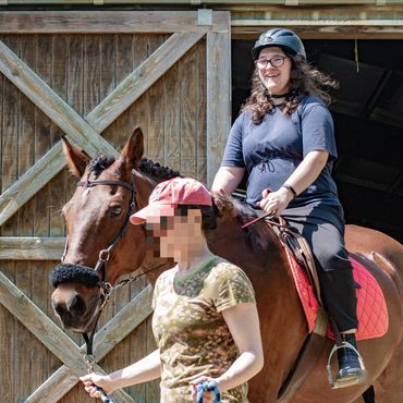 McKenna Loftus and Rocky in a riding lesson