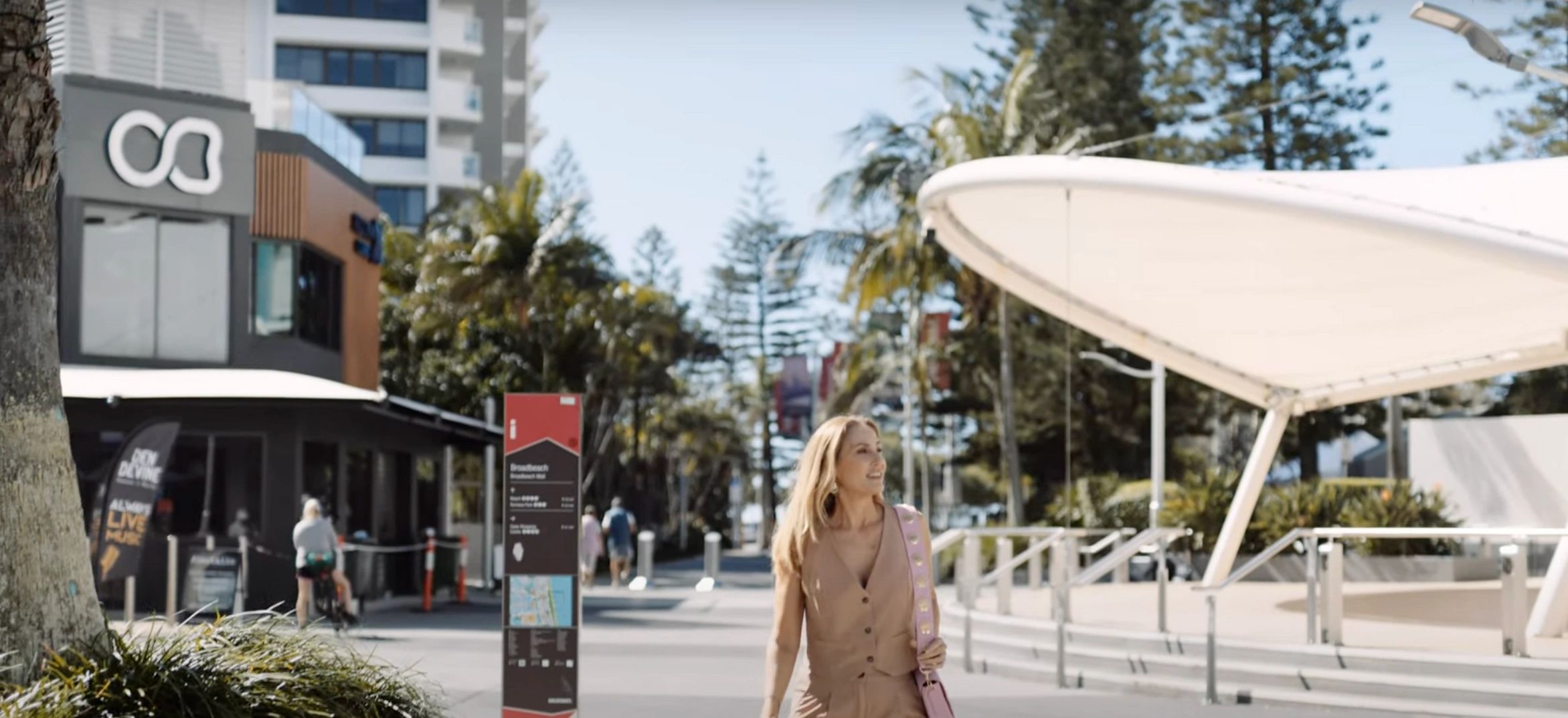 Broadbeach Lifestyle Precinct, Victoria Avenue pedestrian path