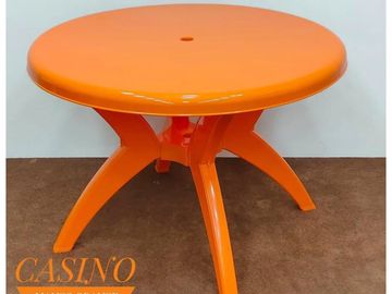 PLASTIC MOULDED DINING TABLE