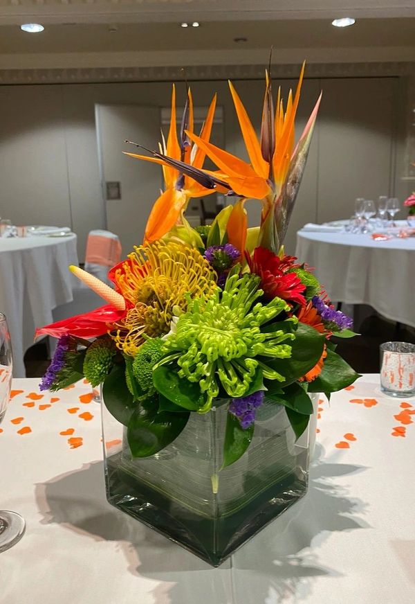 tropical wedding flowers