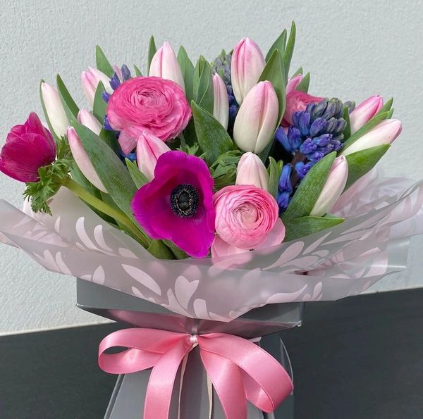 spring flower bouquet
#floristchristchurch #samedayflowerdelivery #christchurchflorist #cocoroseflorist