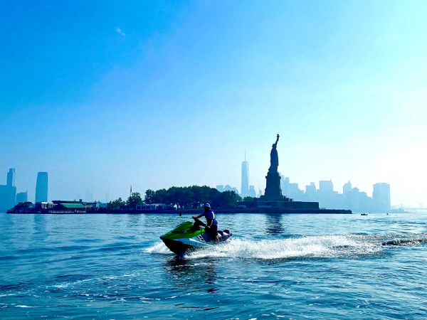 newjerseyjetski.com 
book now for the best watersports in NYC tri-state area