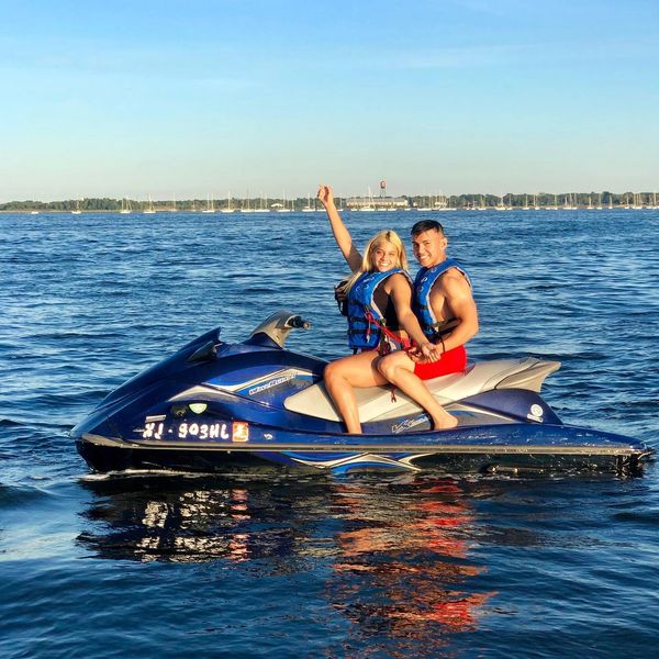 NewJerseyJetSki.com 
new jersey jet ski 
watersports in nyc 
influencer photos 
boat rental