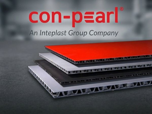 Stack of colored corrugated plastic sheets with Con-Pearl company logo.