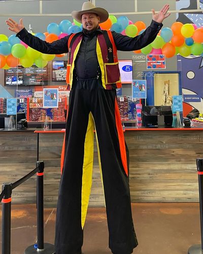 Cowboy Stilt Walker Amazing Ziggy in Georgia
