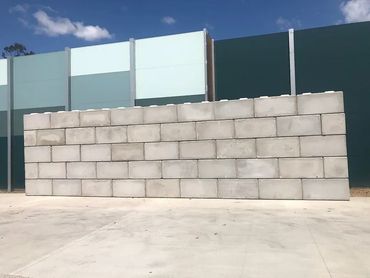 Precast Concrete Block Retaining Wall