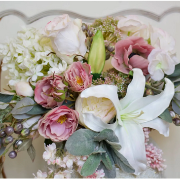 neutral & elegant - wedding flower colour and palettes