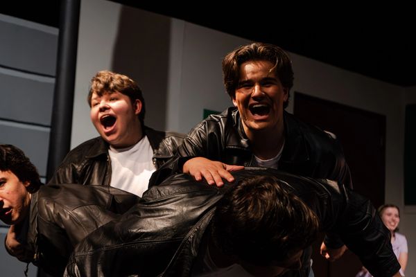 Freddie McClendon as Danny Zuko
Ian Harmon as Roger