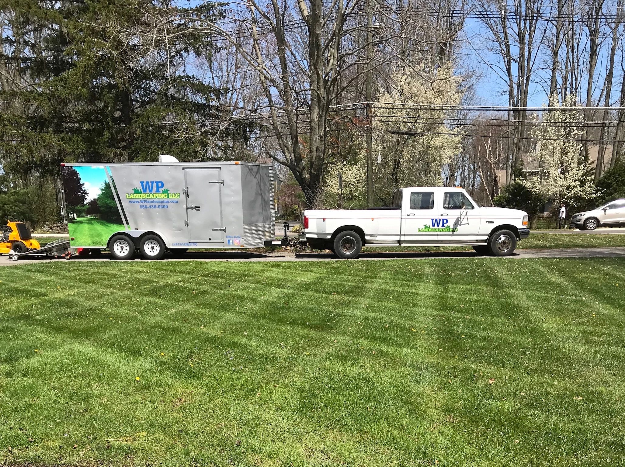 WP LANDSCAPING LLC logo