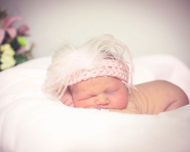 Newborn photography of baby sleeping