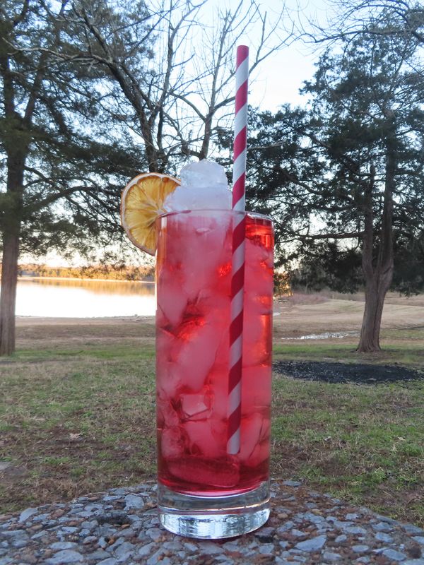 A delicious Cape Cod for a relaxing day at the lake. A great way to spend the afternoon