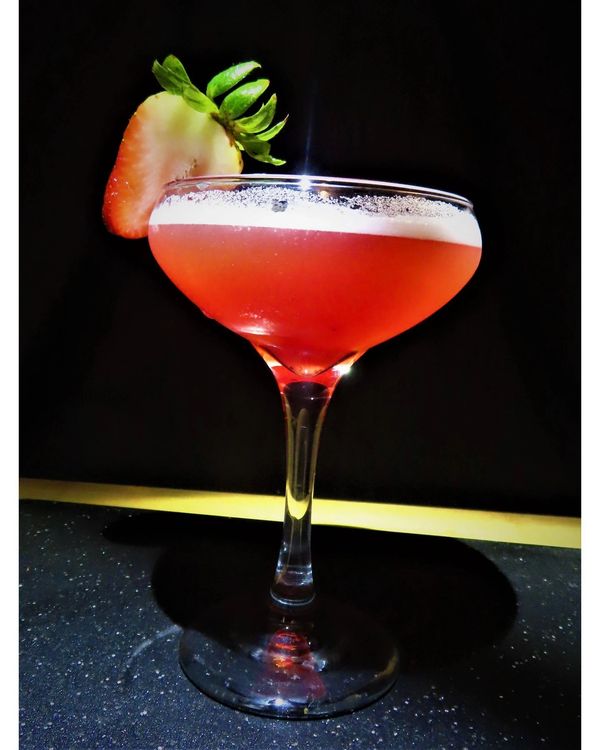 Your girlfriends new favorite drink... This Strawberry Daiquiri is like drinking juice then your dru