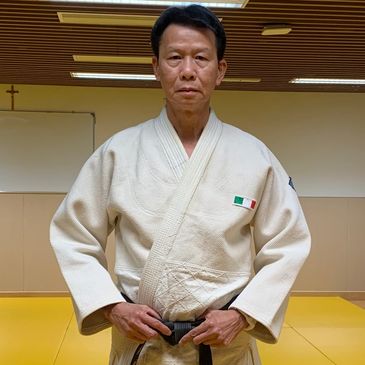 副總教練 譚劍輝師範
中國香港柔道總會  五段
中國香港柔道總會  A級教練