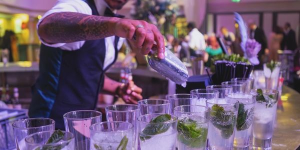 mobile cocktail bar hire, mobile bar hire, weddings, birmingham, coventry, corporate events parties