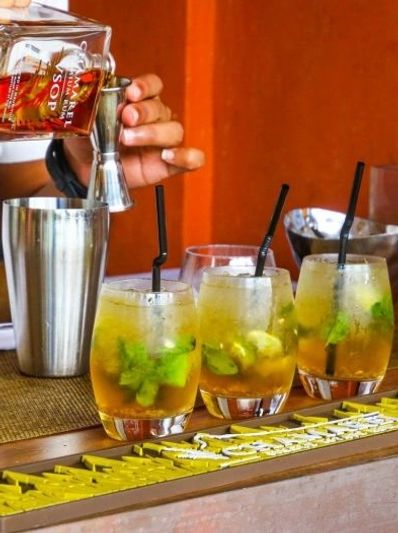 cocktail bar hire, mobile bar hire, weddings, birmingham, coventry, wolverhampton, asian weddings