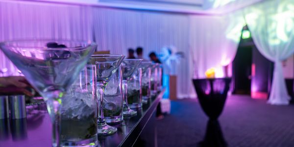 mobile cocktail bar hire, mocktail bar hire services, dry bar hire, bar hire, pop up bar hire