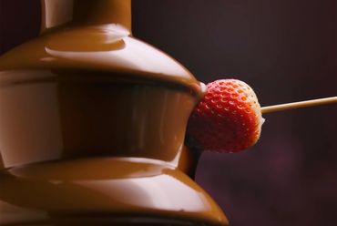 Chocolate fountain rentals, rent chocolate fountain machine, chocolate fountain machine rental.