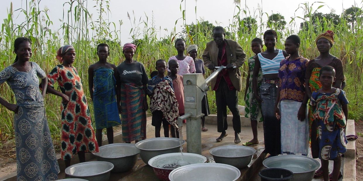 Women gathering water in Ghana