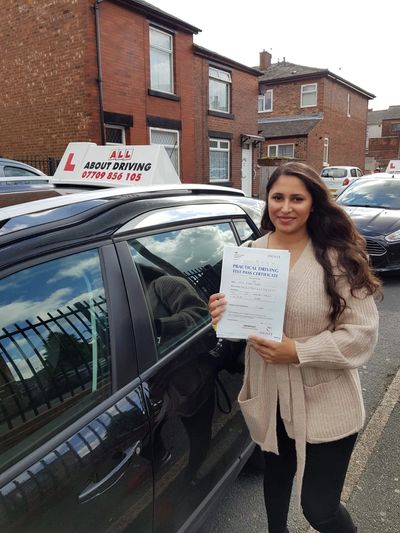 Driving lesson in Tameside, Driving schools Tameside, driving Instructors Tameside.
