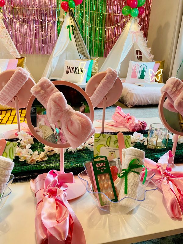 Spa party ideas for kids, Colorado Springs sleepovers, slumber party, spa party rentals, kids party