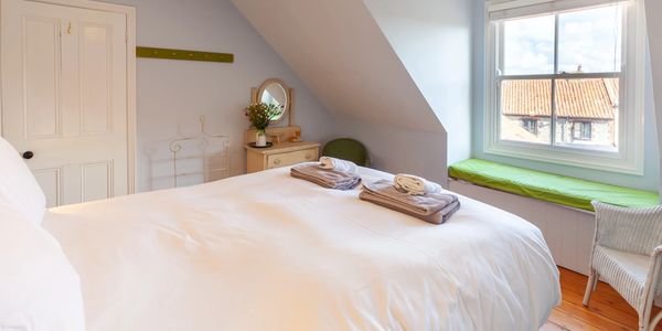 Double room with window seat