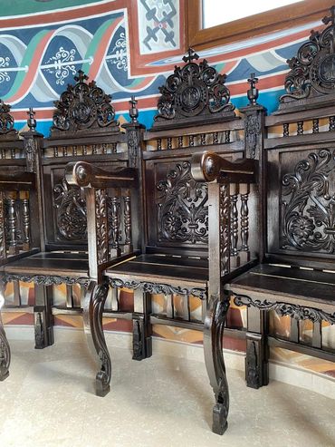 Strane bisericești, Strane sf. Altar, strane din stejar, Scaune bisericești, scaune lada depozitare.